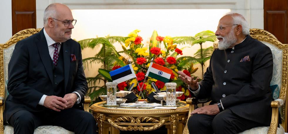 Prime Minister Narendra Modi with President Alar Karis of Estonia, New Delhi